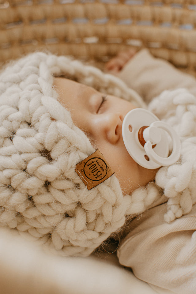 Ensemble de naissance : BONNET ET PANTOUFLES
