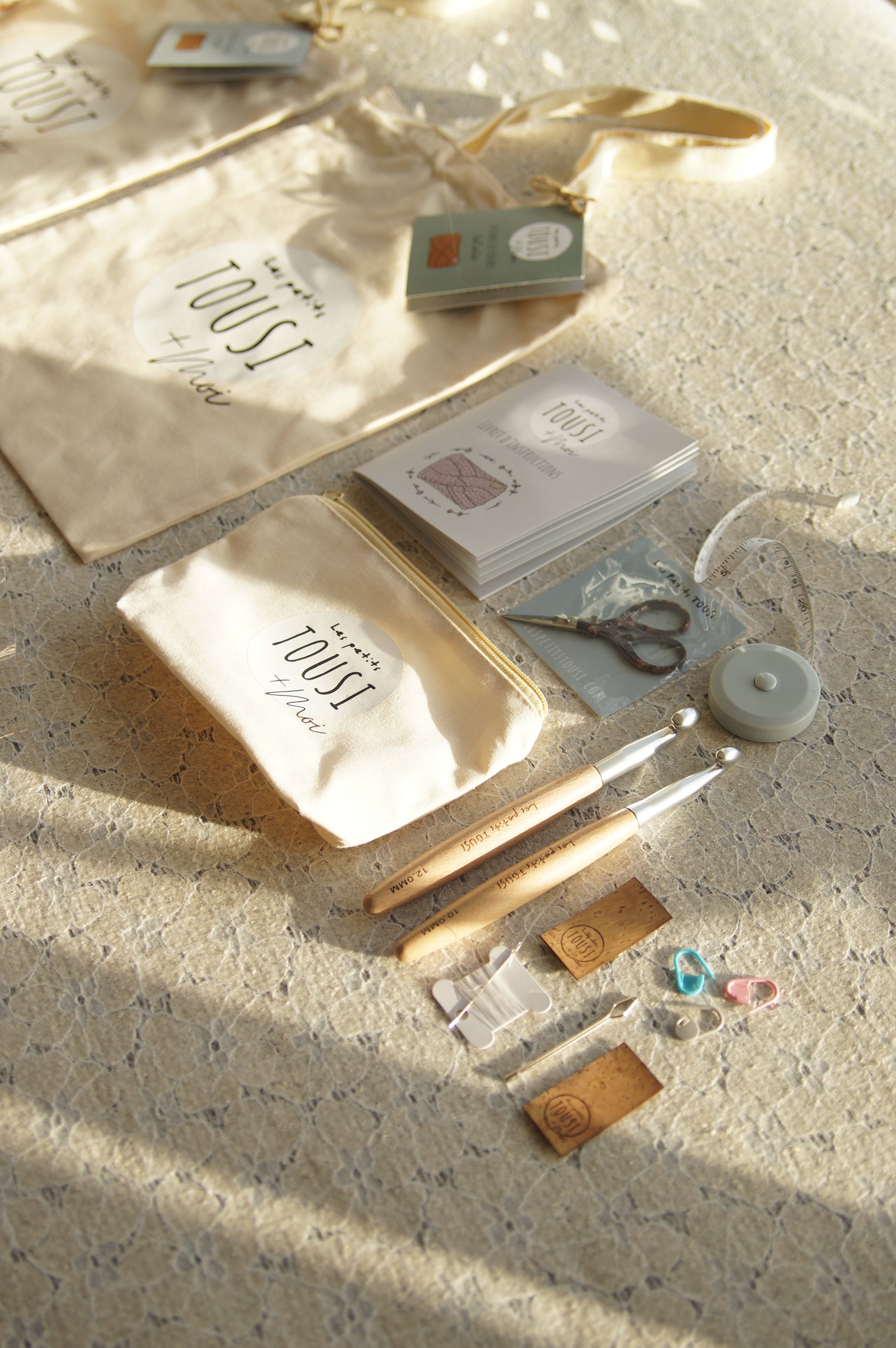 Pochette à outils CROCHETS Tout inclus - Les petits Tousi