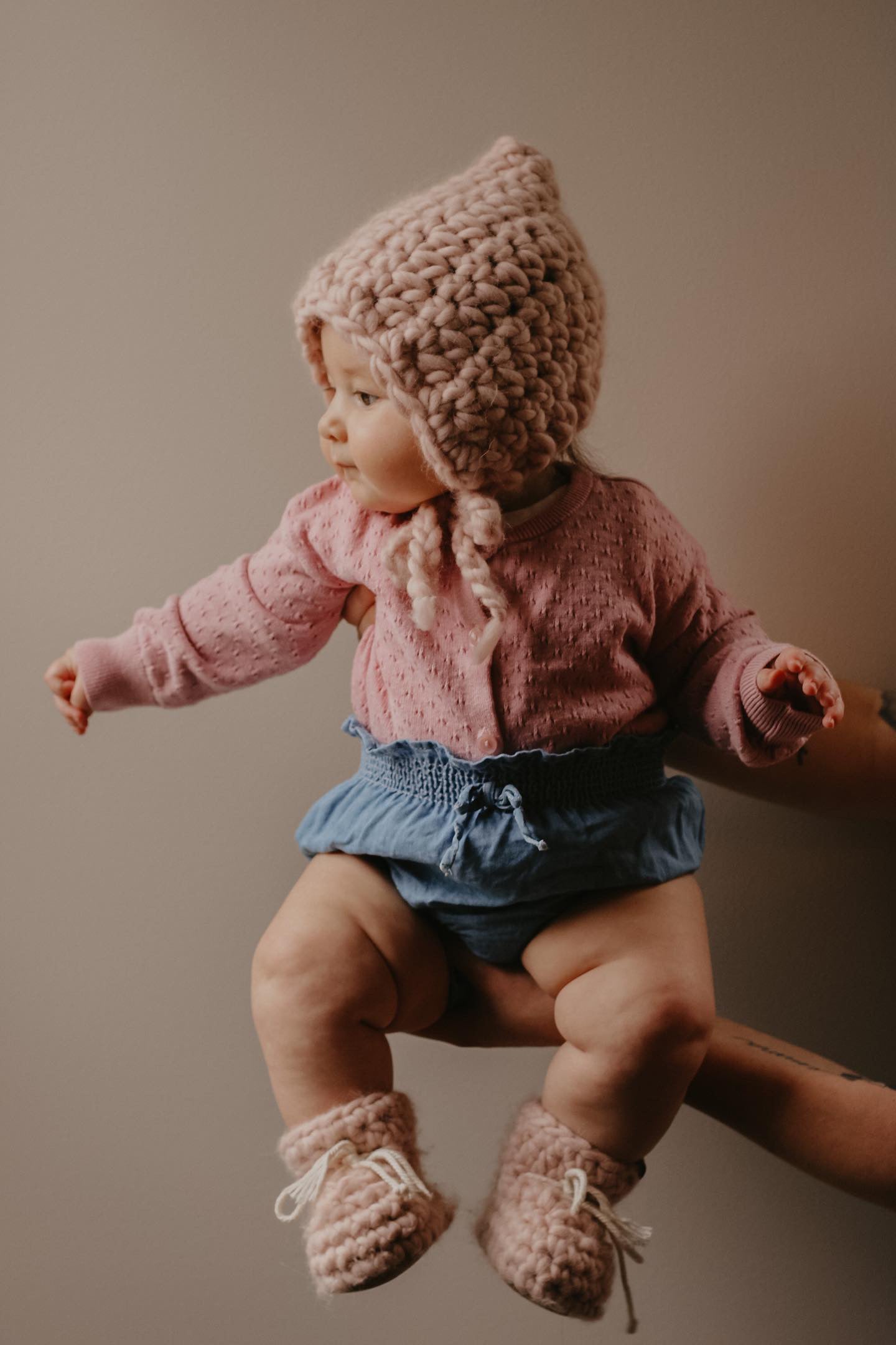 Ensemble de naissance :  BONNET ET PANTOUFLES