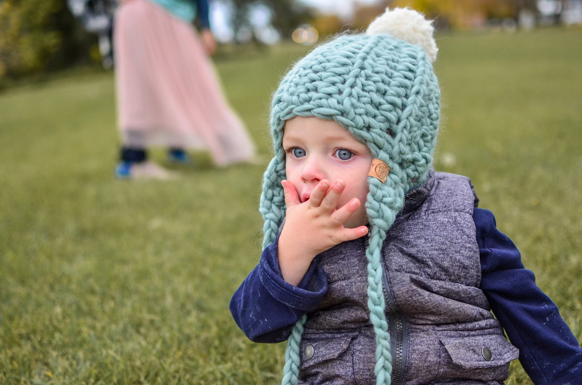 Tuque en laine à pompon LÉON - Précommande - Les petits Tousi